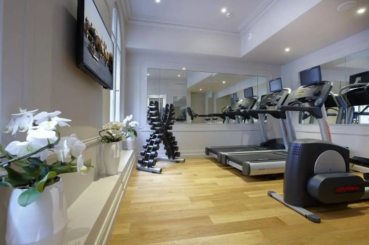 La Clef Louvre Paris by The Crest Collection