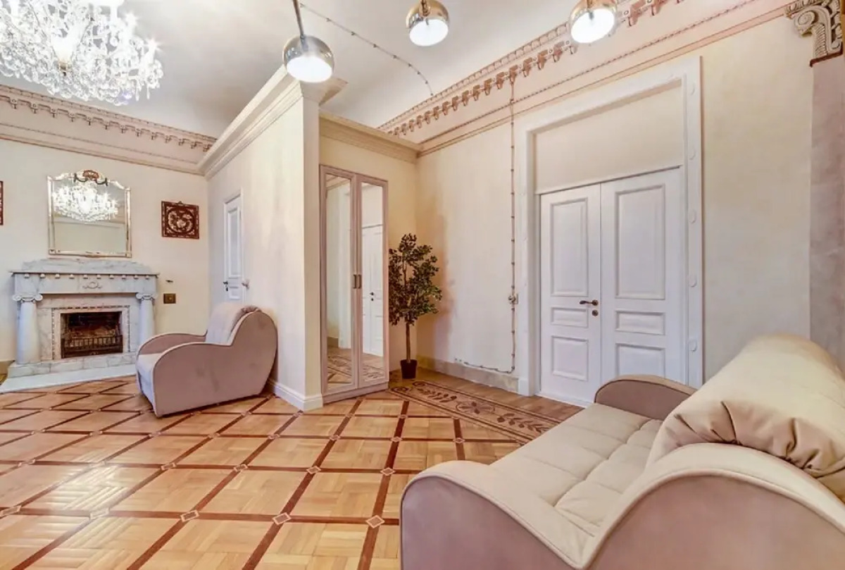 RentalSPb on Kirochnaya