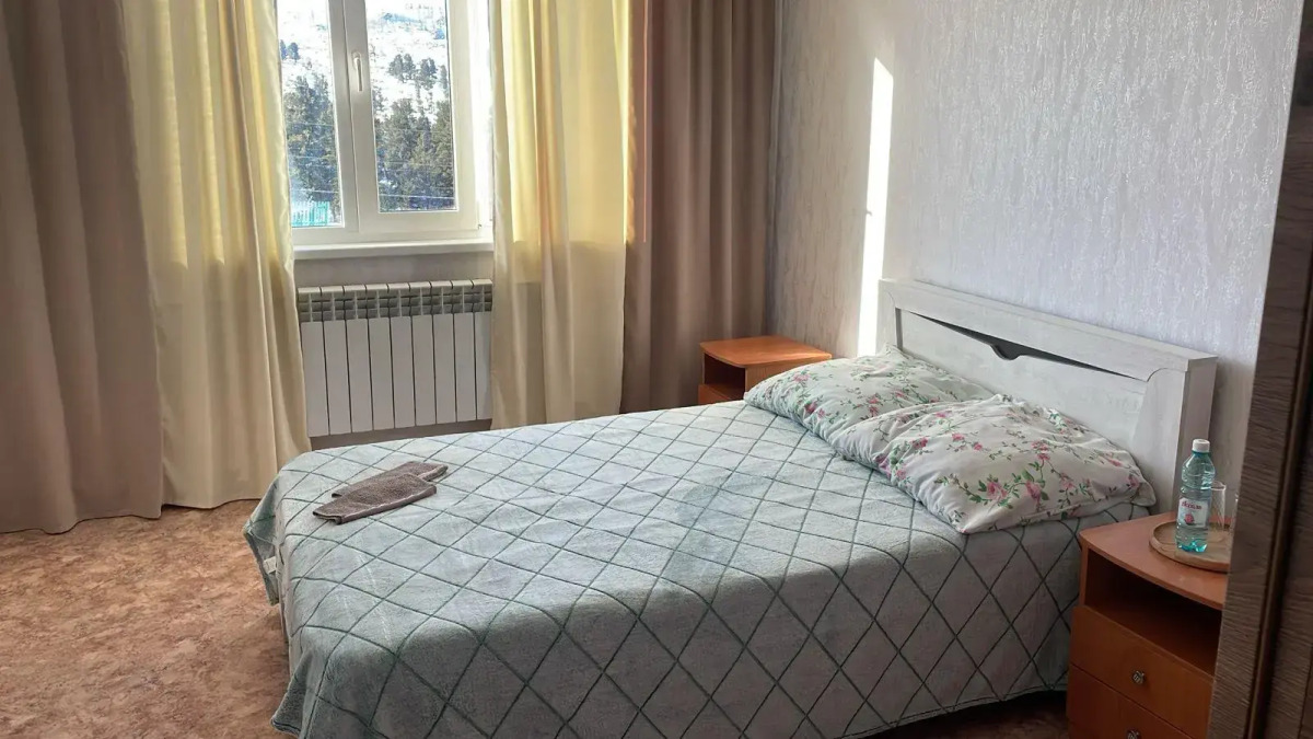 Кедр Золотой