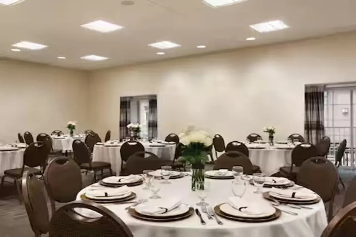 DoubleTree by Hilton Boston - Downtown