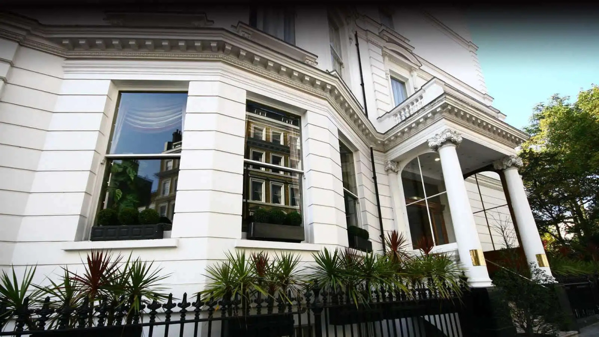 Gem Strathmore Hotel