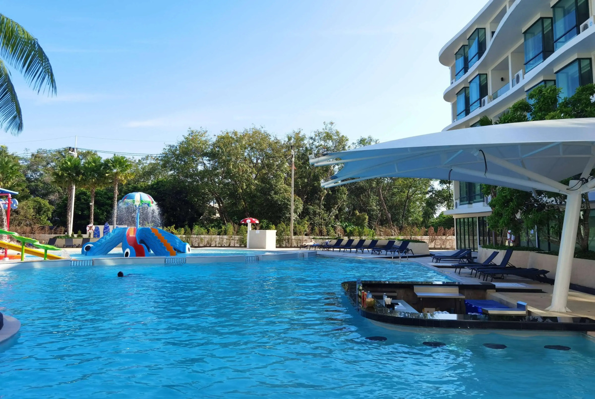 Отель Wyndham La Vita Rawai Phuket
