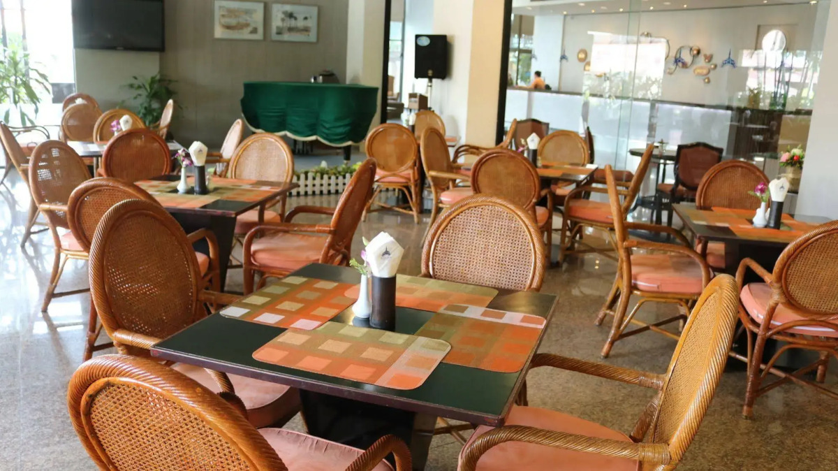 Hua Hin Grand Hotel And Plaza