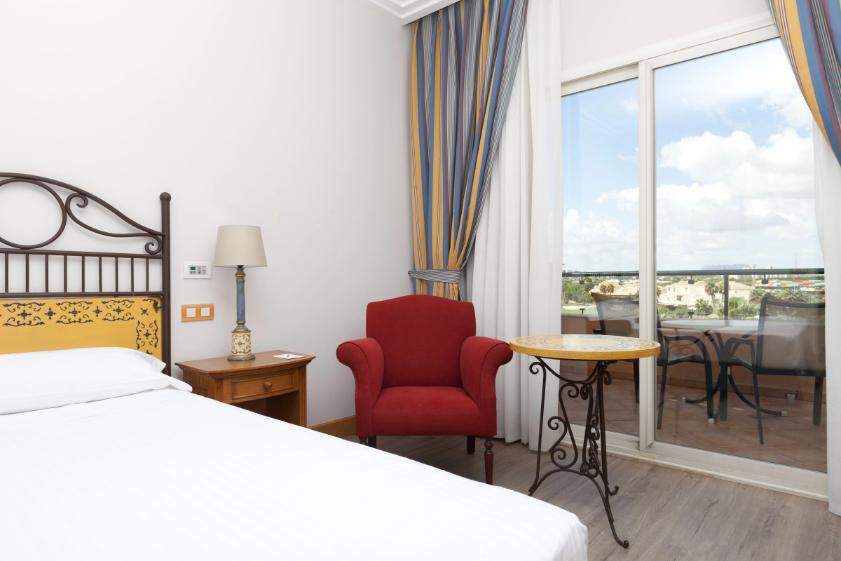 Отель Alicante Golf