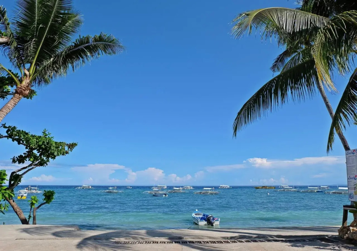 Lost Horizon Beach Dive Resort