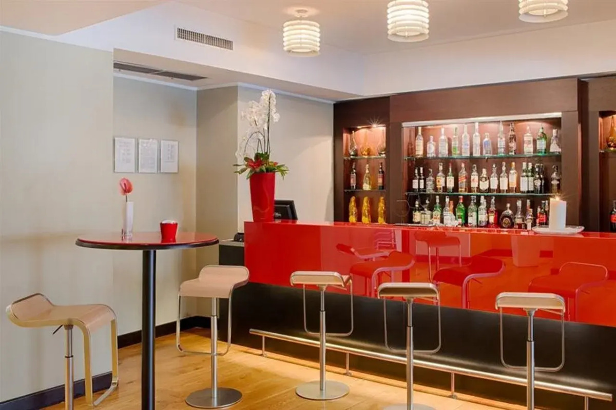 Отель NH Collection Roma Giustiniano