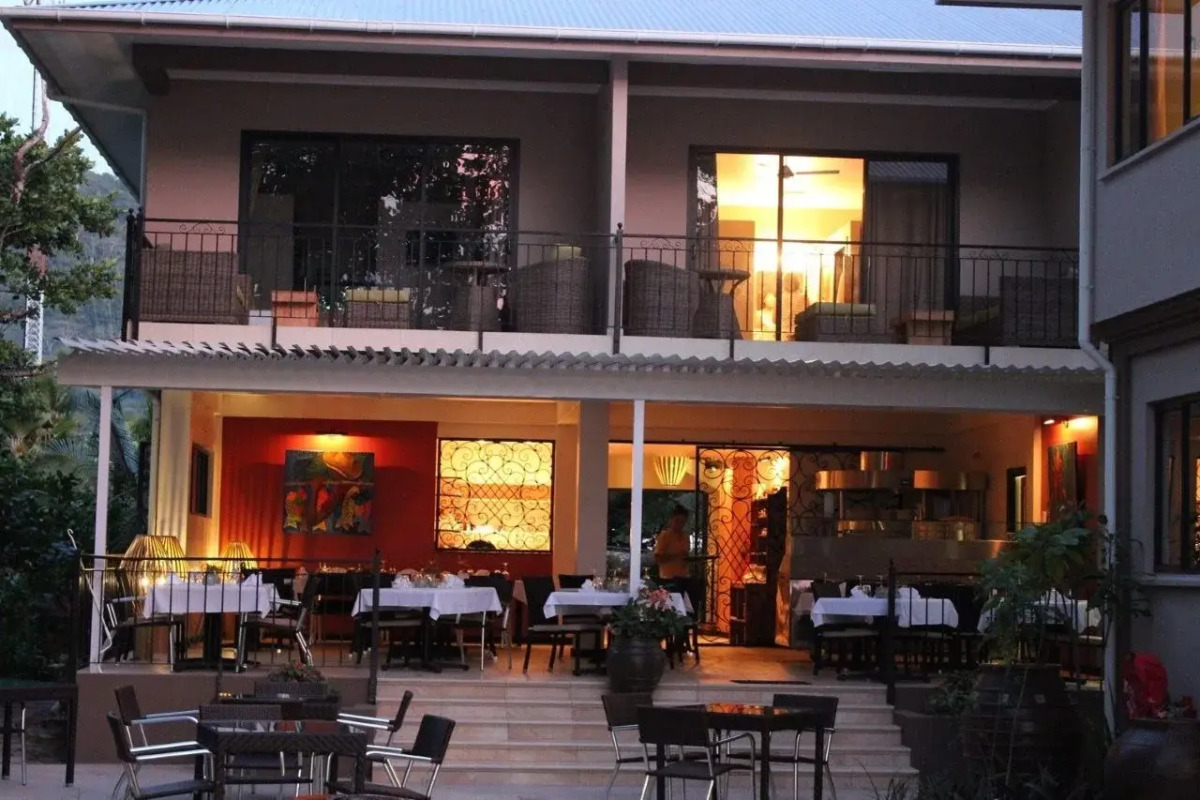 Le Repaire - Boutique Hotel & Restaurant