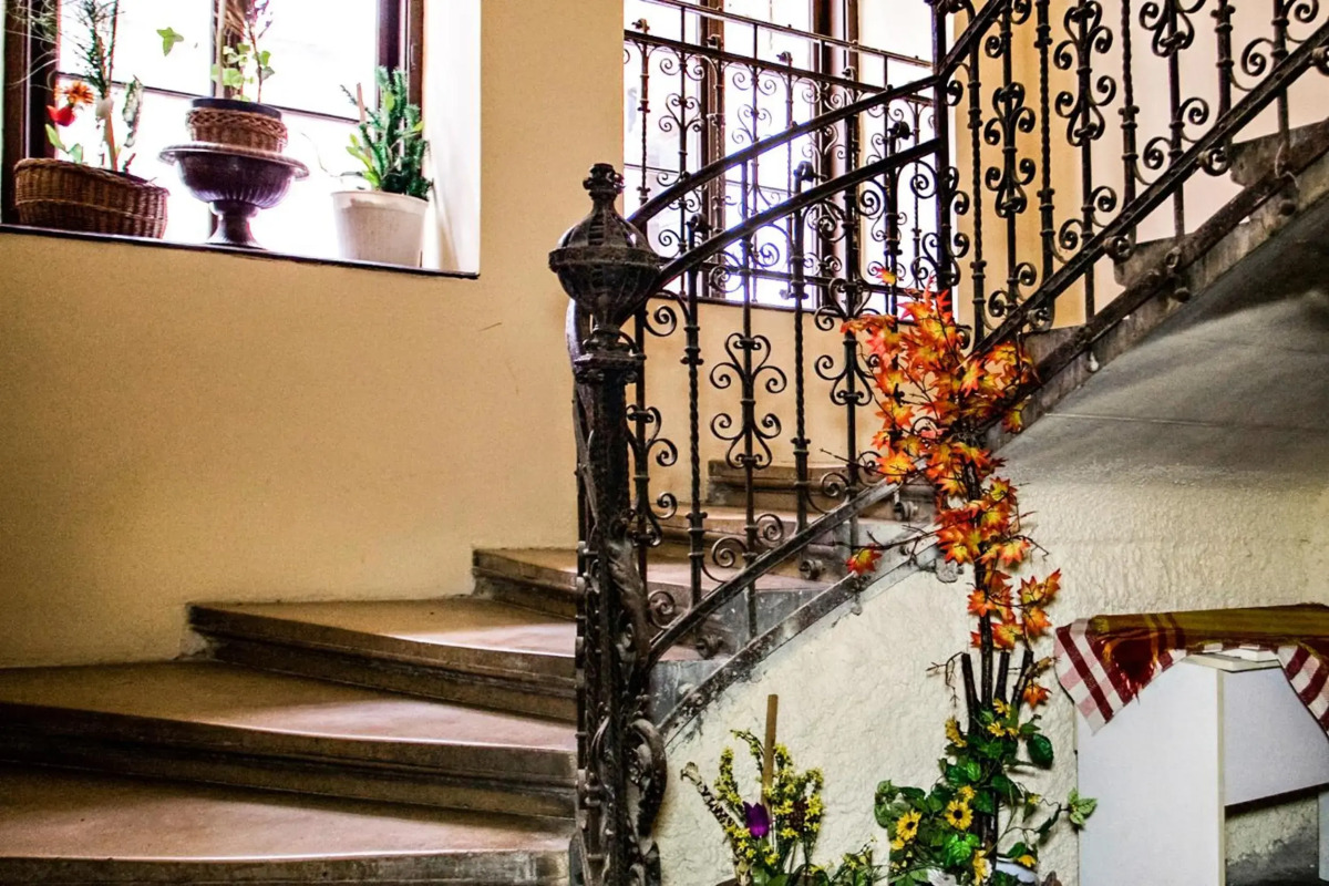 Corvin Point Rooms and Apartments