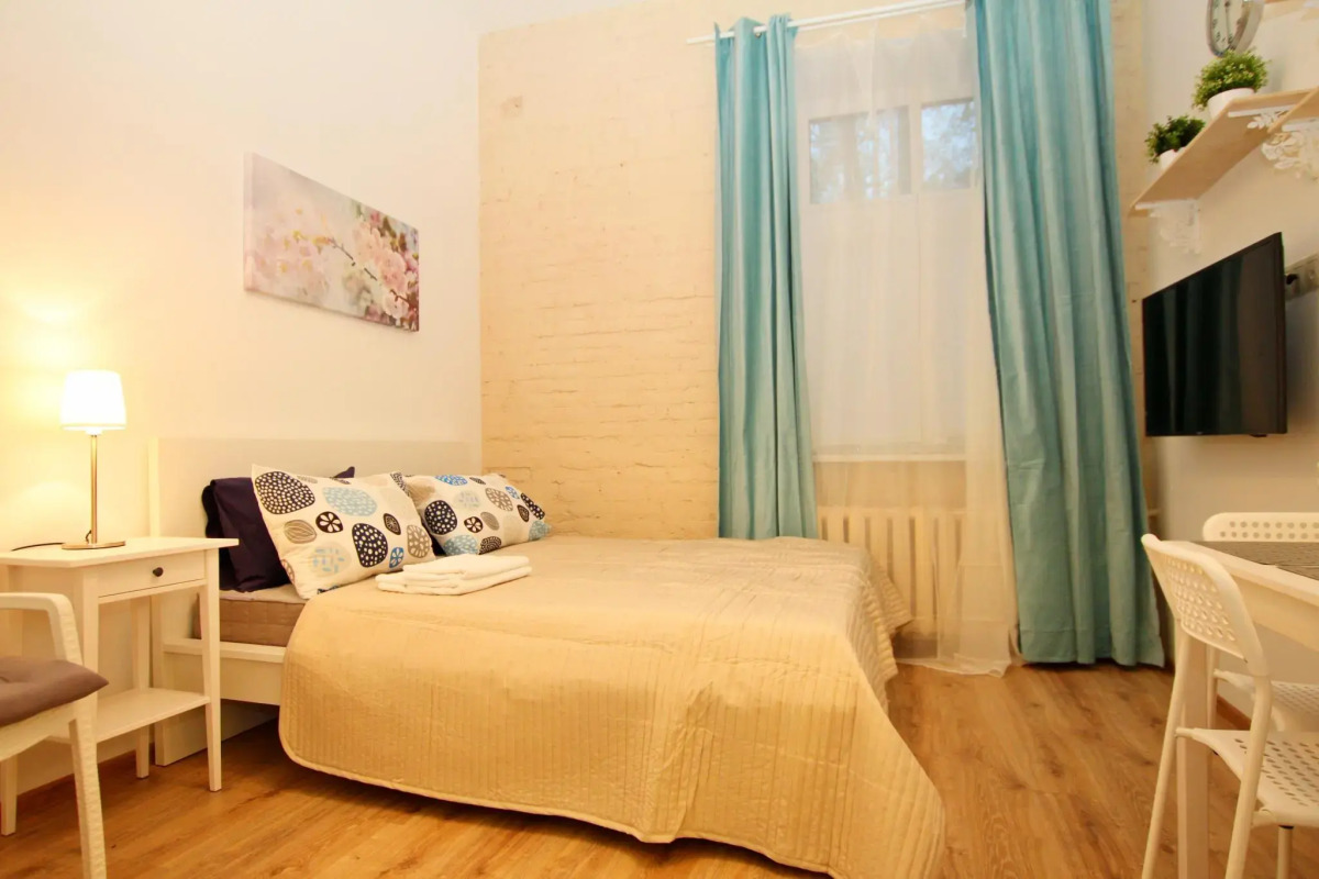 Tverskaya Street (Тверская Стрит) на улице Нижняя 5