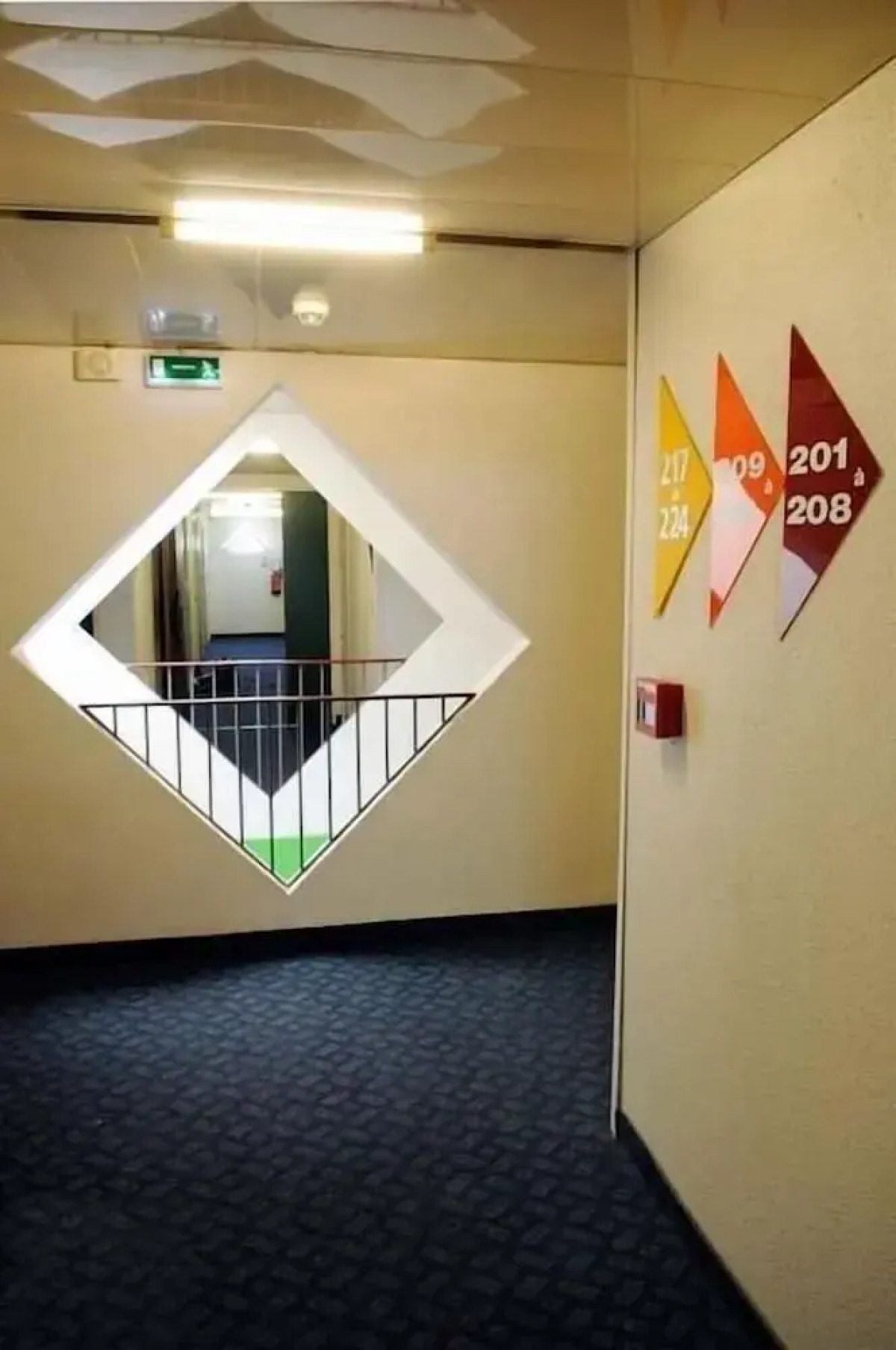 Lemon Hotel Plan de Campagne Marseille