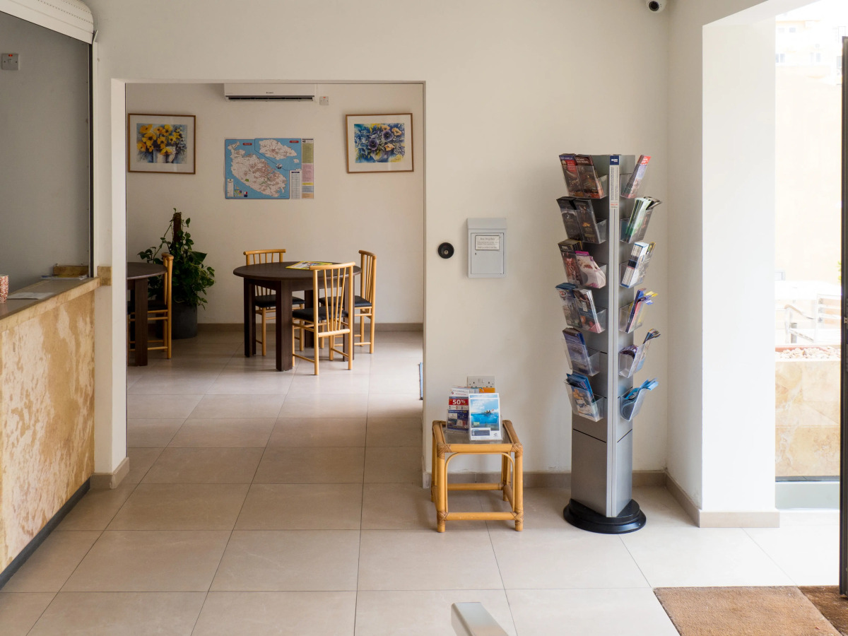 Huli Hotel & Apartments