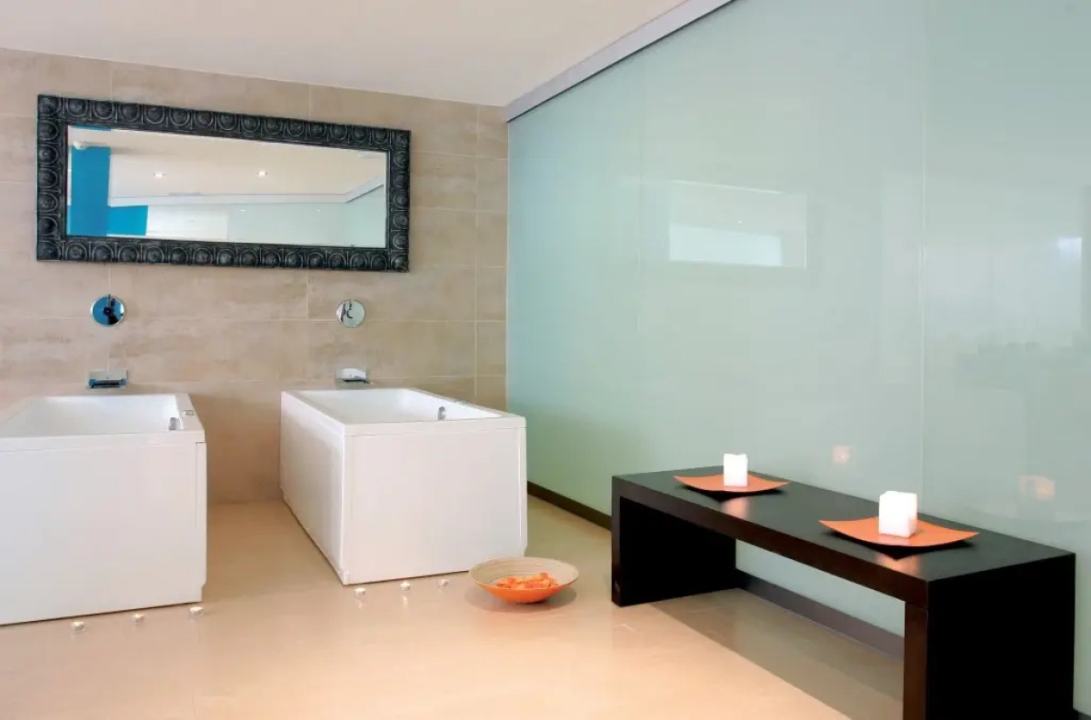 Occidental Cala Vinas