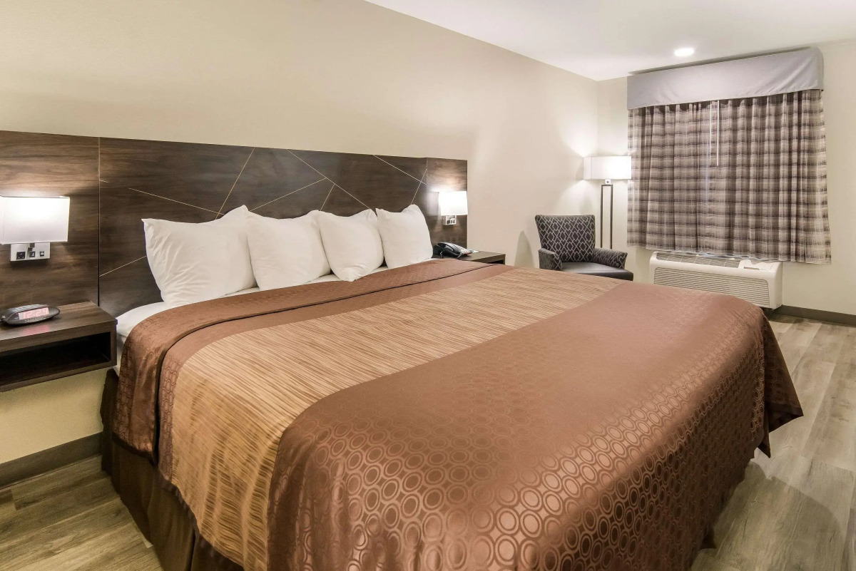 Quality Inn & Suites Dallas - Cityplace