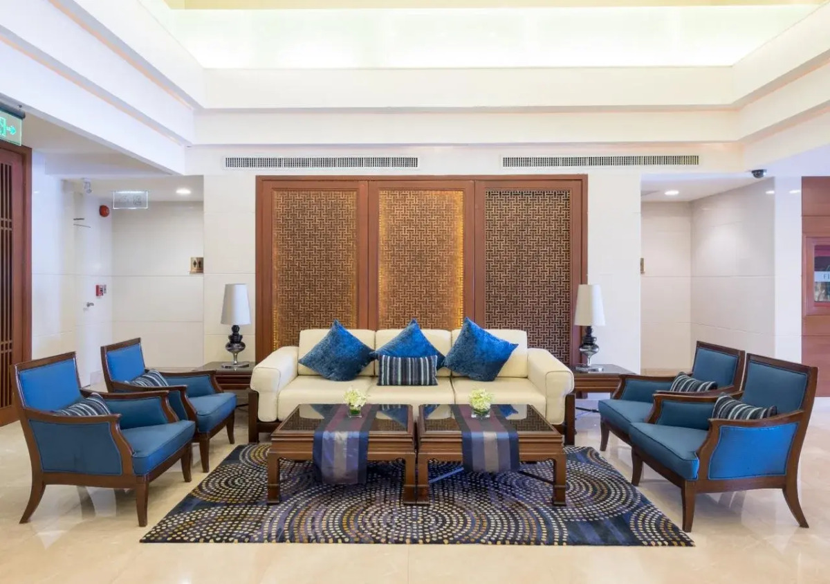 Отель Centre Point Silom