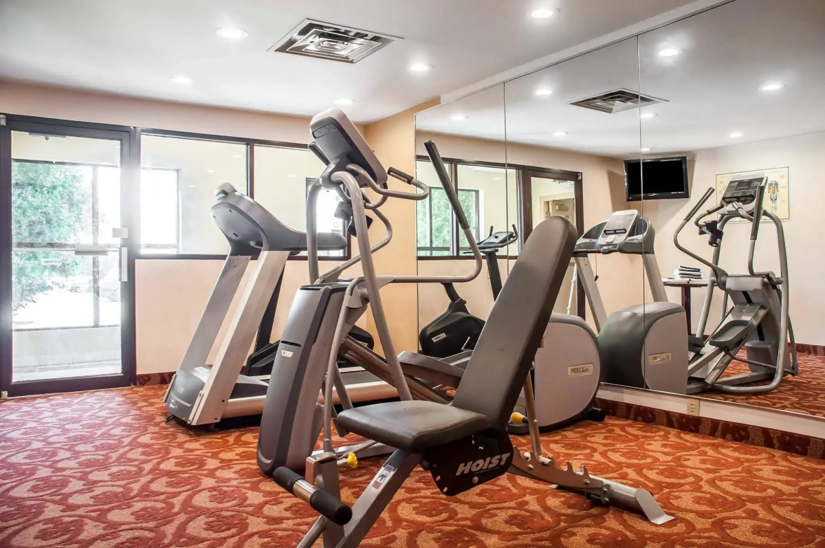 Quality Inn Buffalo Airport