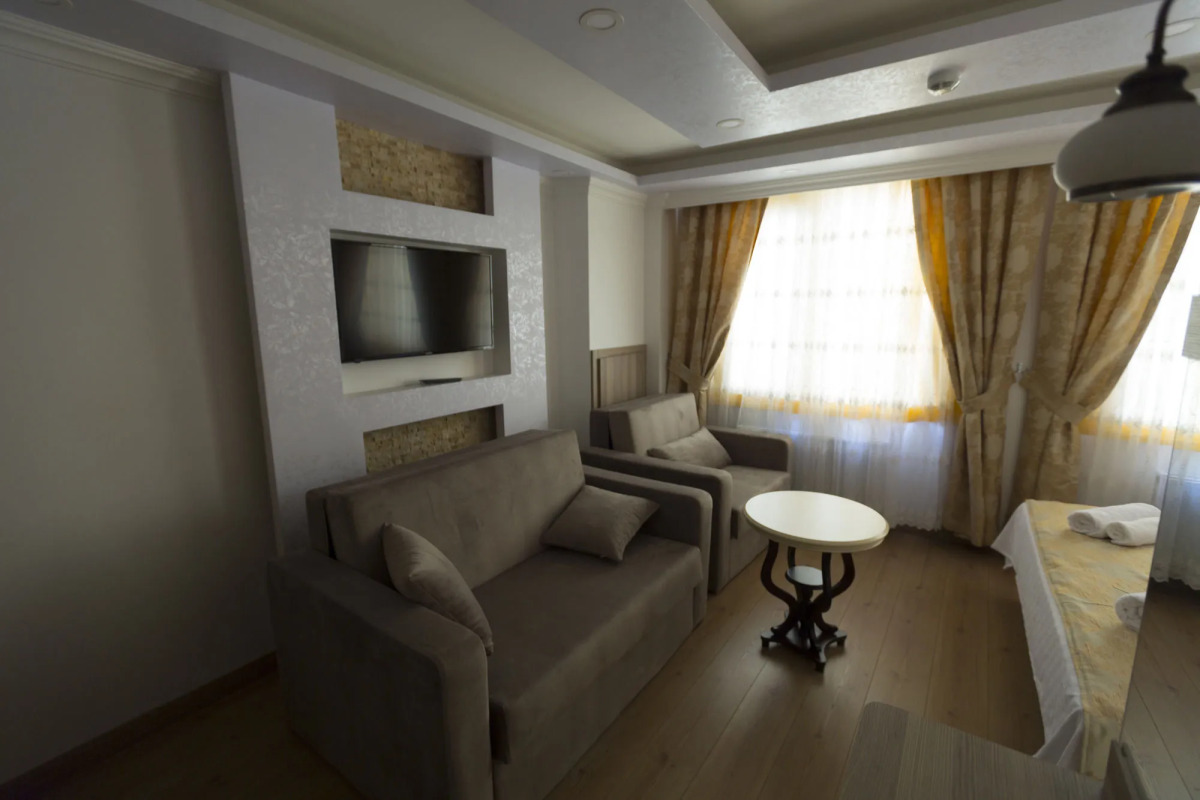 Harbour Suites Old City