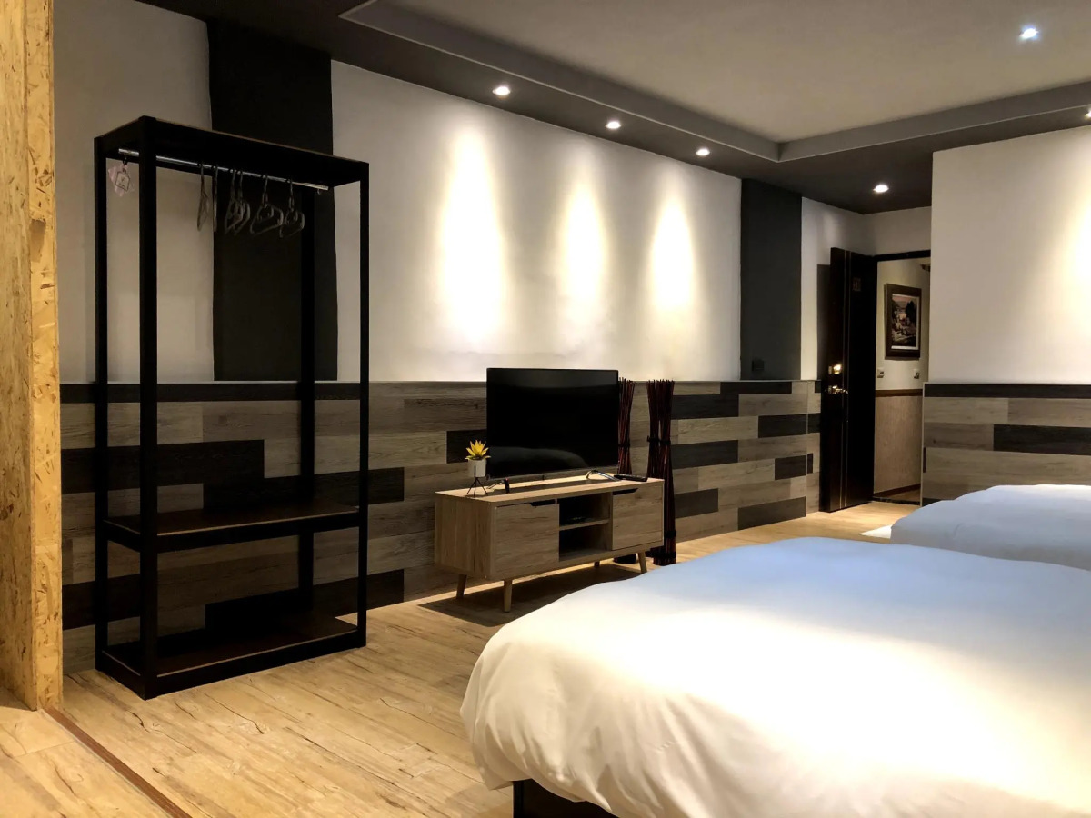 First Place B&B - Hualien Railway Station