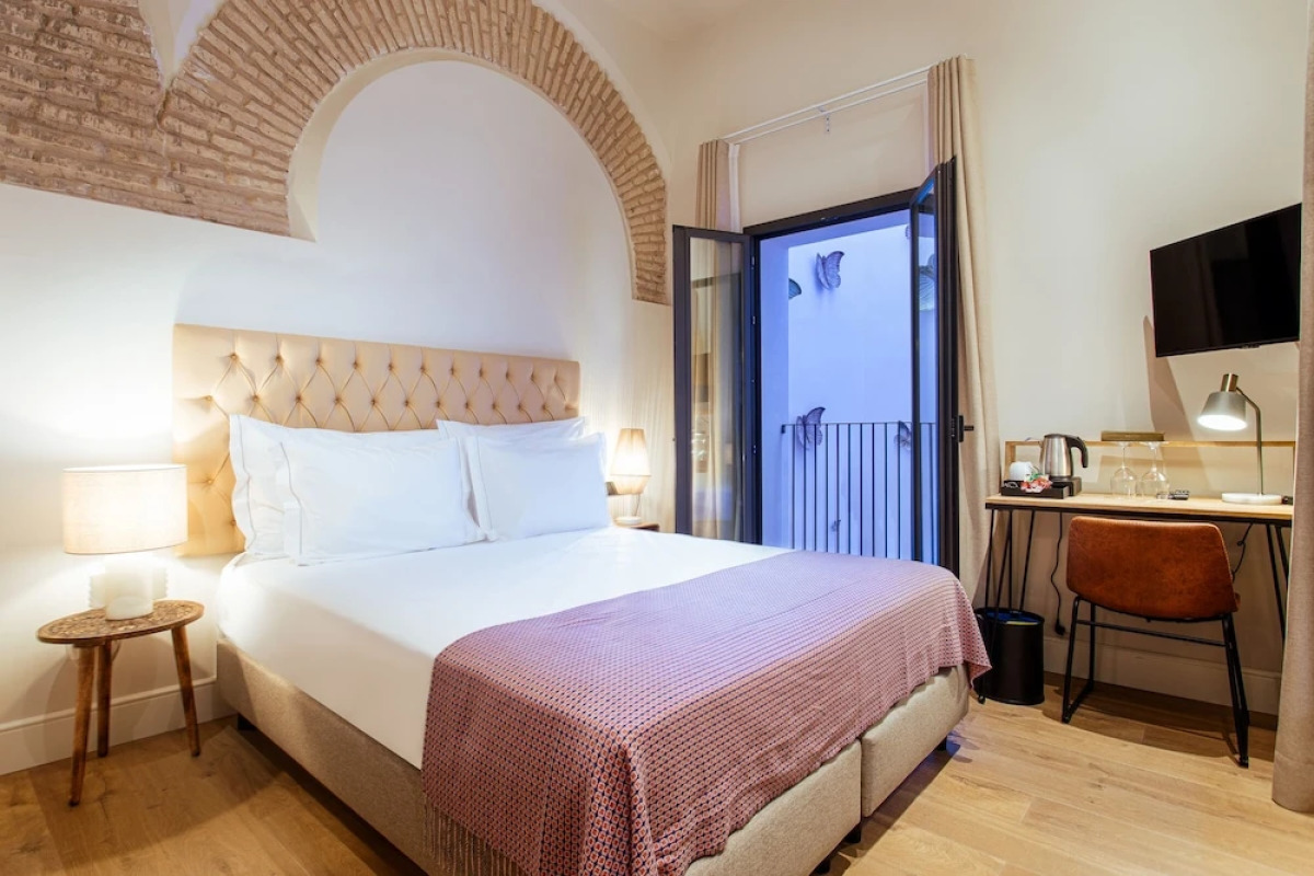 Casa Alhaja by Shiadu