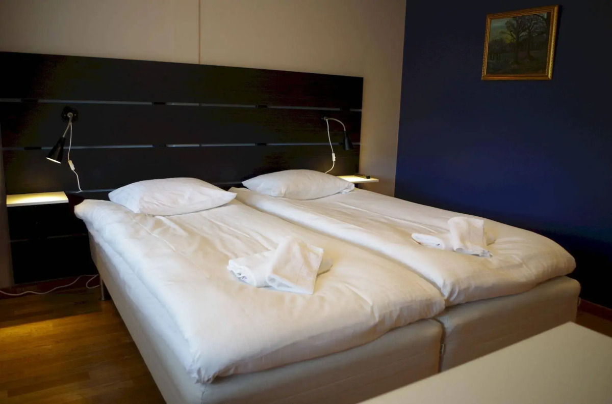 Spoton Hostel & Sportsbar