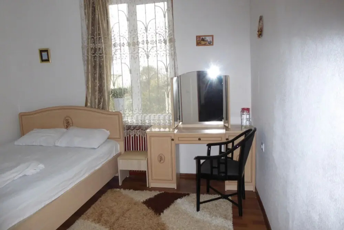 Kutaisi Hotel California