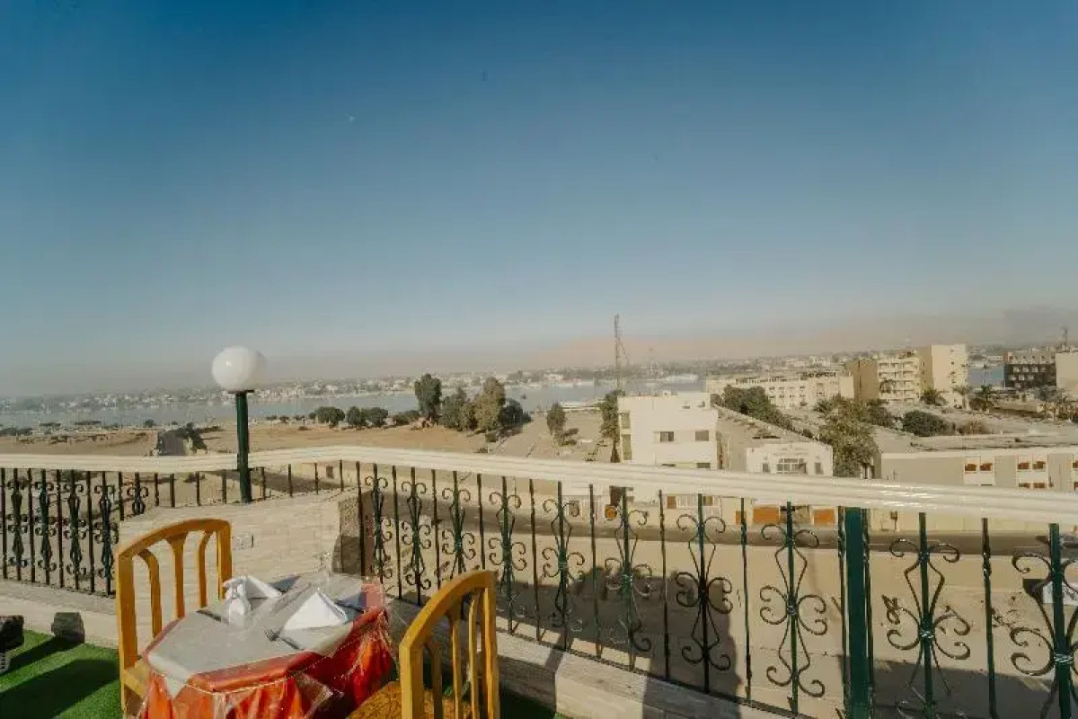 Queens Valley Hotel, Restaurants, Bars and Spa Luxor