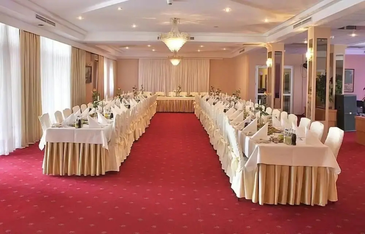Ambasador Chojny Hotel Lodz