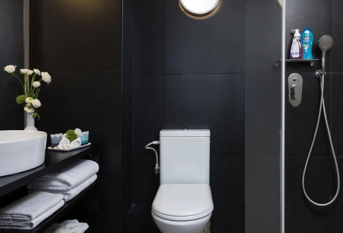 Sea Side by Zvieli Hotels