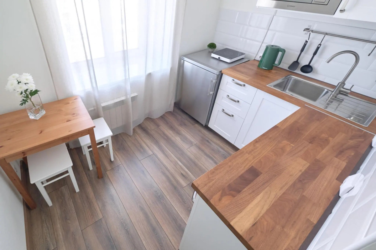 Сутки Томск на улице Савиных