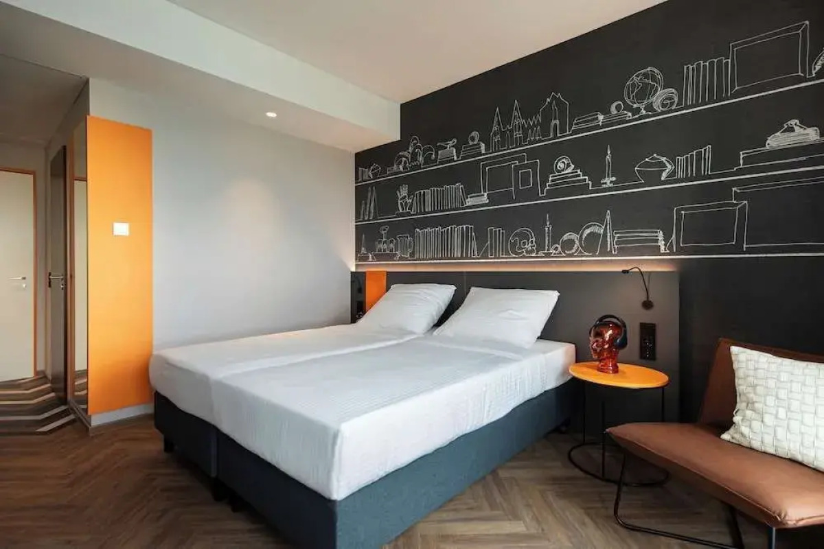 LOGINN Hotel Köln Airport