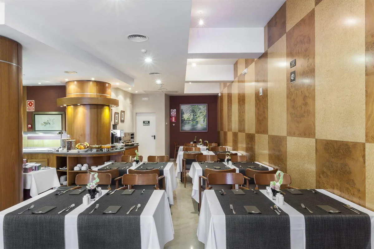 Catalonia Excelsior Hotel