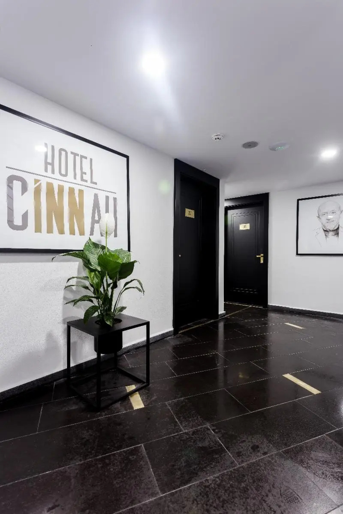 Hotel Cinnah