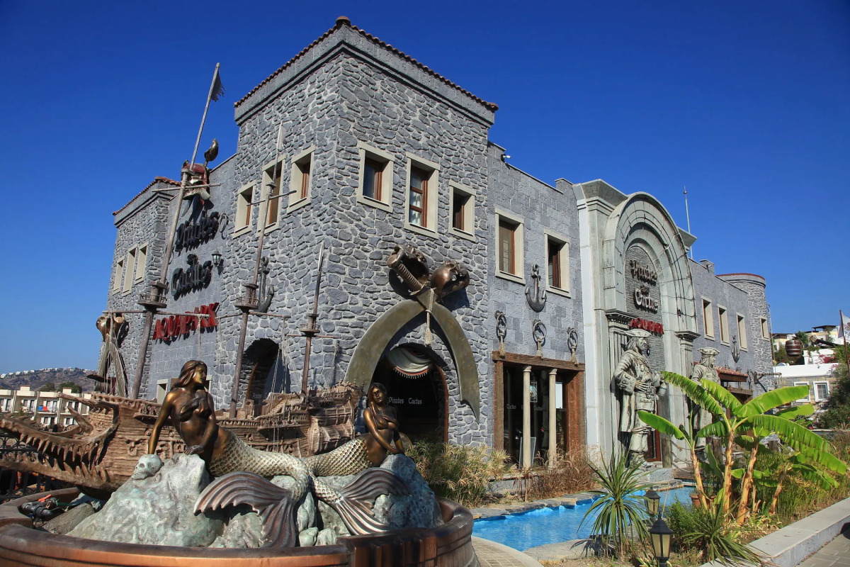 Cactus Mirage Family Club