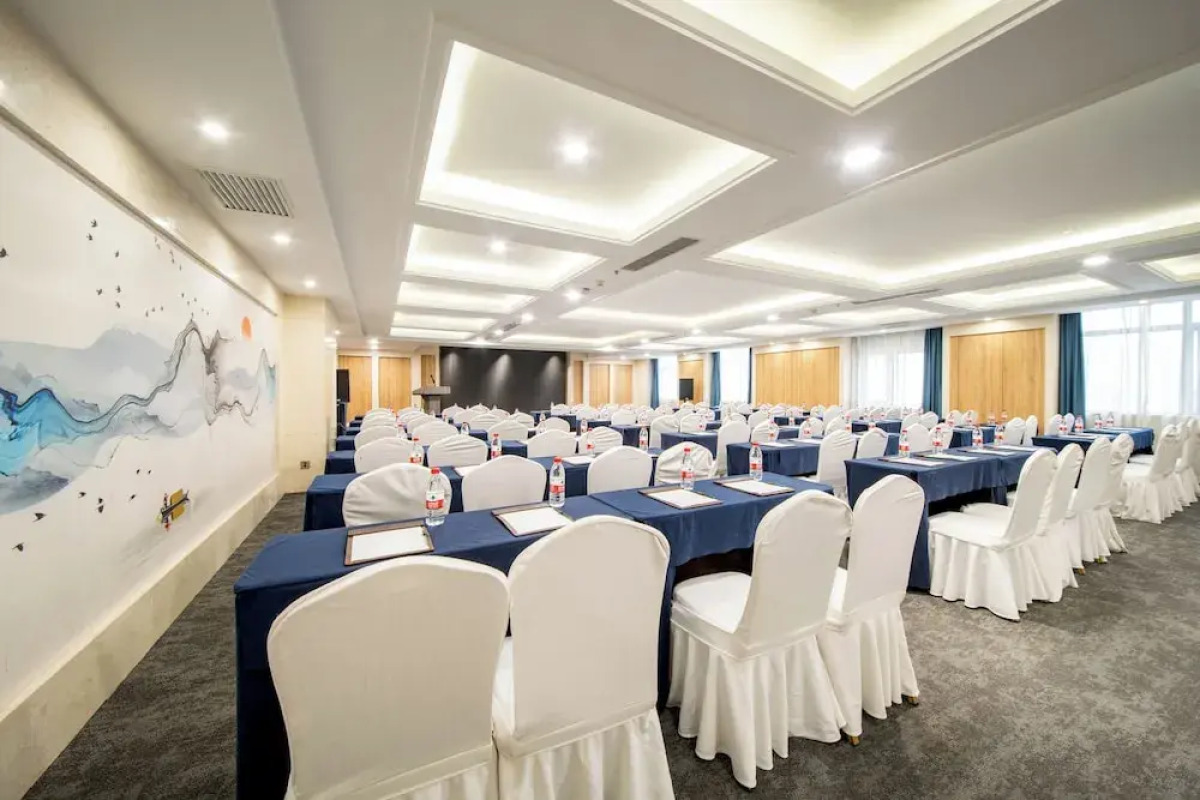 AI Lives In The Future Hotel（Xi'an Longshouyuan Daming Palace West Subway Station Branch）