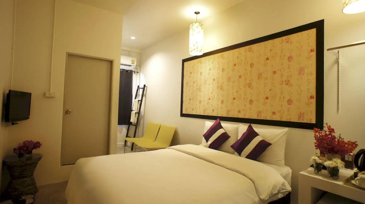 Walking Street Residence