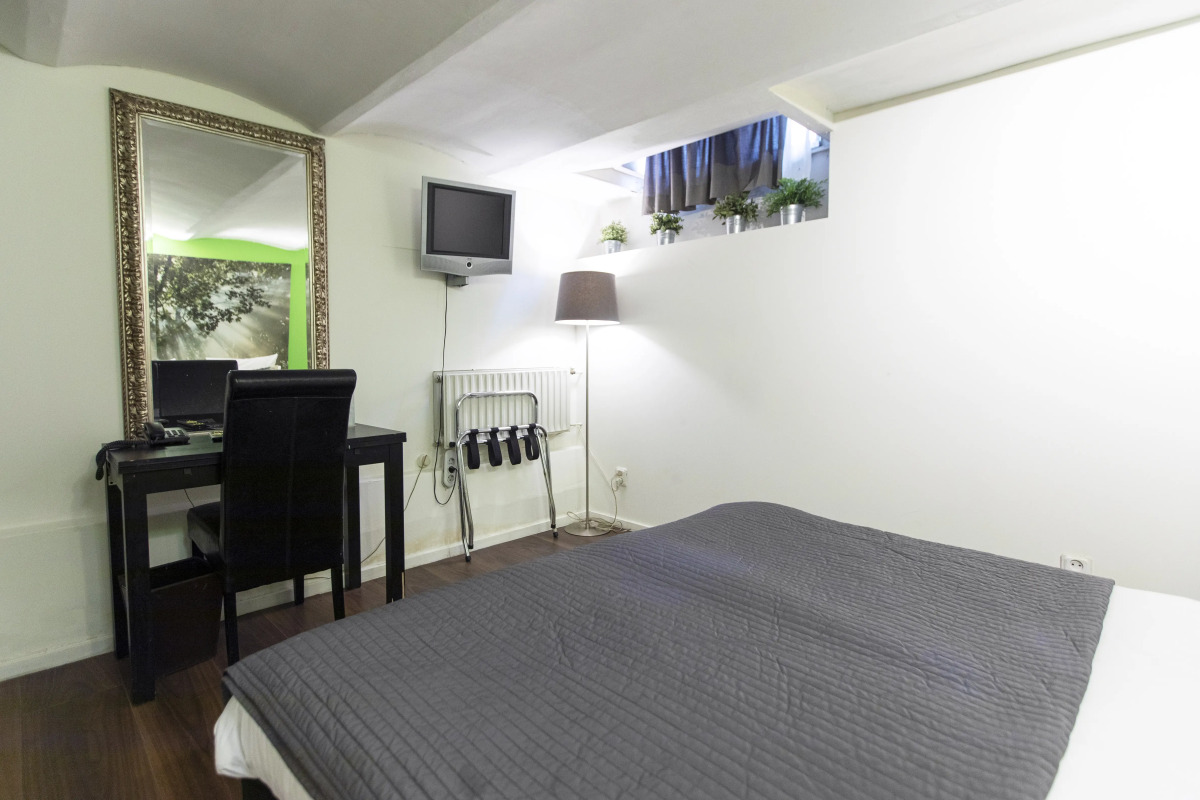 Quentin England Hotel