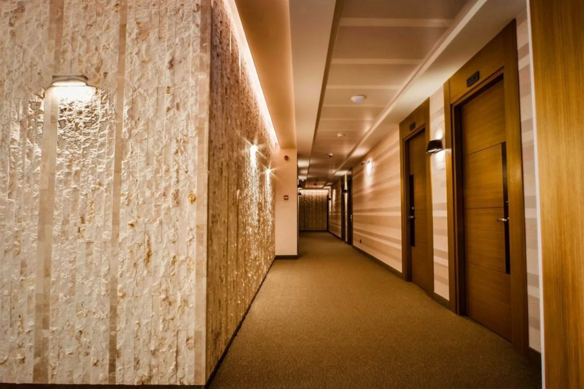 Амери Плаза