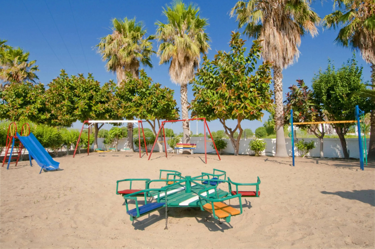 Alexandra Beach Hotel