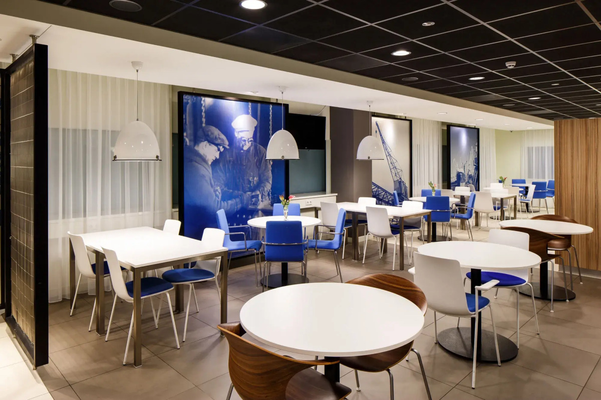 Holiday Inn Express Rotterdam - Central Station by IHG