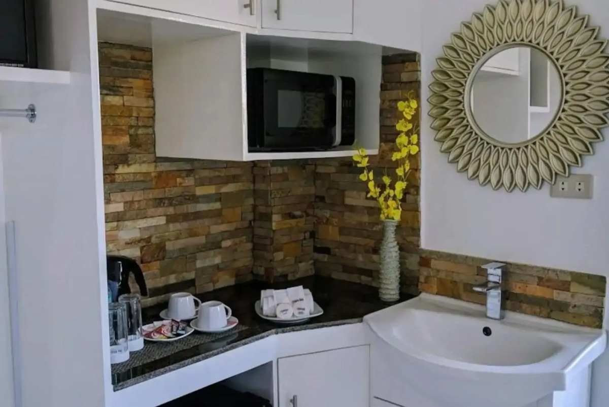 Bohol South Beach Hotel