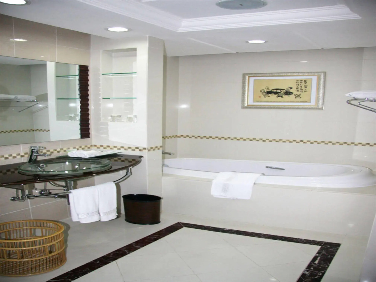 Guangzhou Phoenix City Hotel