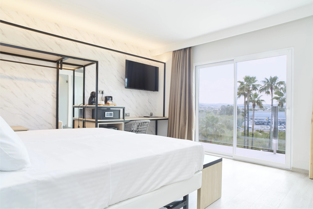 Invisa Hotel Es Pla - Adults Only