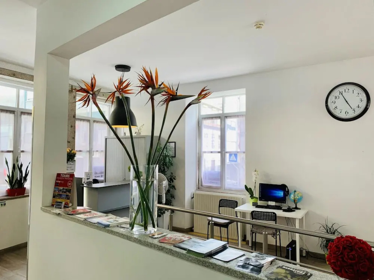 Urban Garden Porto Central Hostel