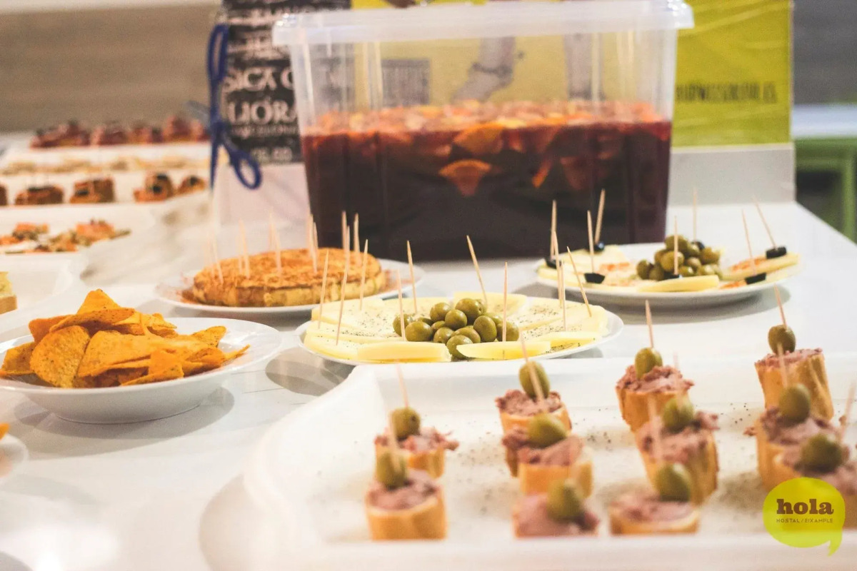 Hola Hostal Eixample - Hostel