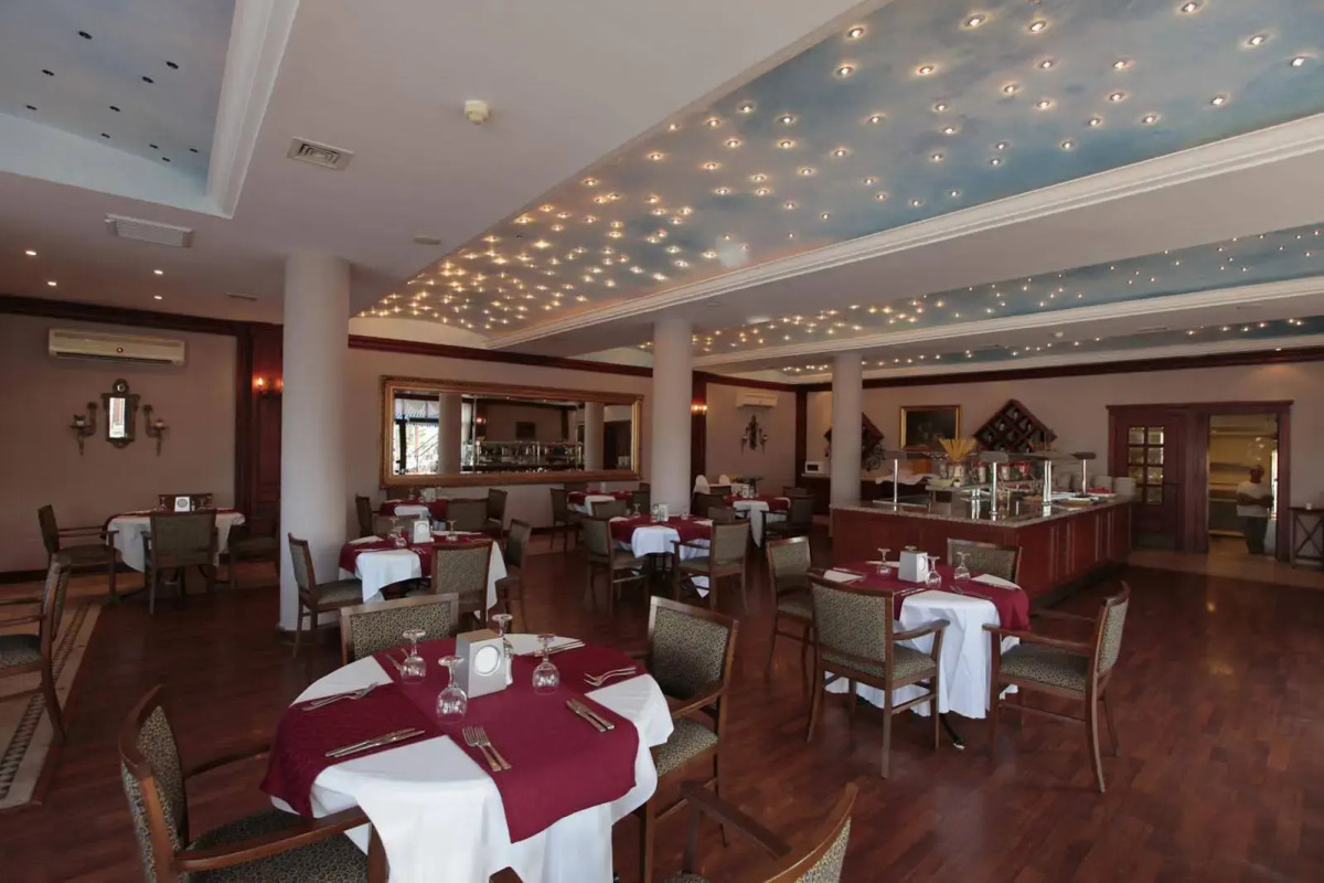 Elementa Boutique Hotel