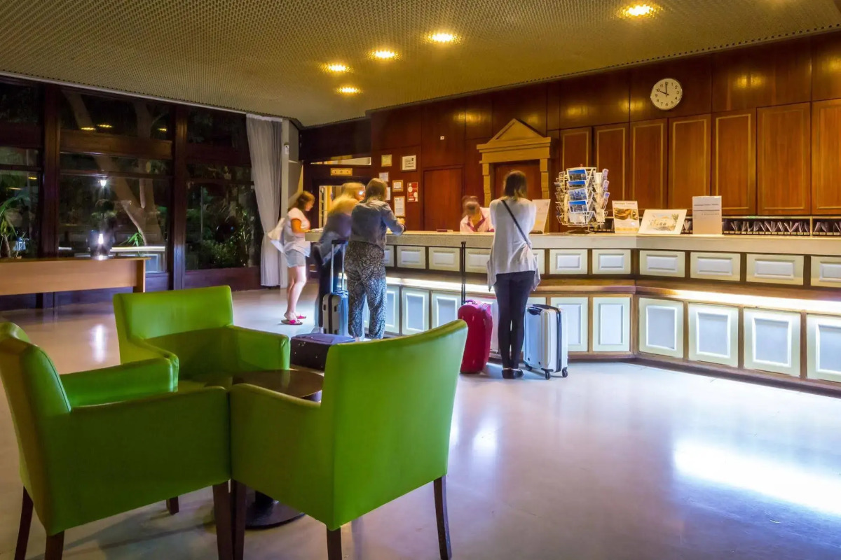 Auramar Beach Resort