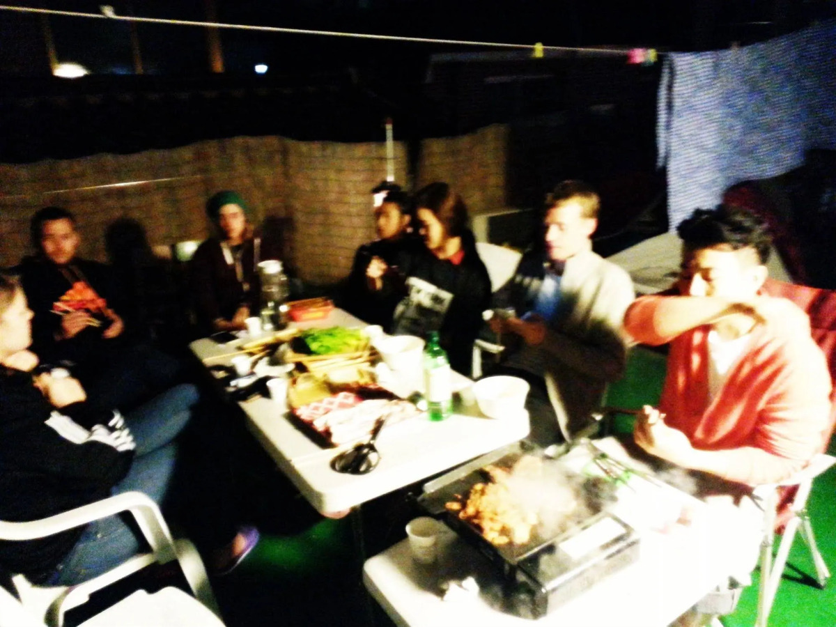 Crossroad Backpackers