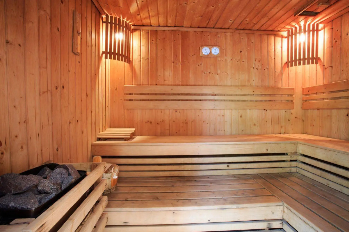 Whispering Palms Suite