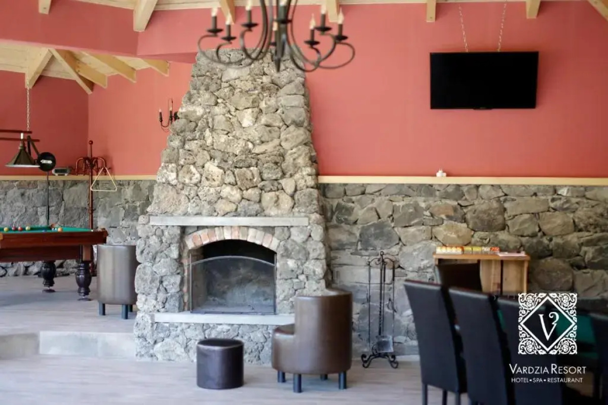 Курорт Vardzia