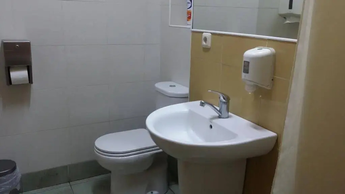 Envoy Hostel & Tours