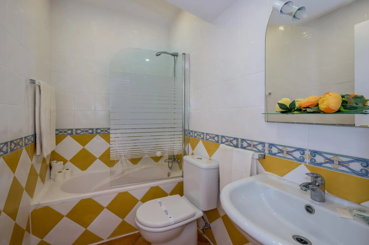 Canavial I & II Apartments